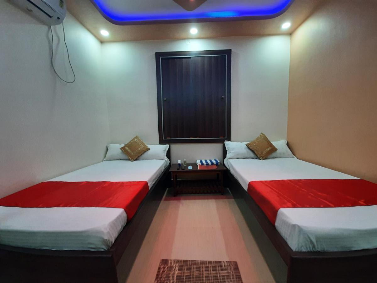 Hotel Shakuntla Palace - 400 Meters Away From Vishnu Pad Temple 7 Mins Walk Гая Экстерьер фото
