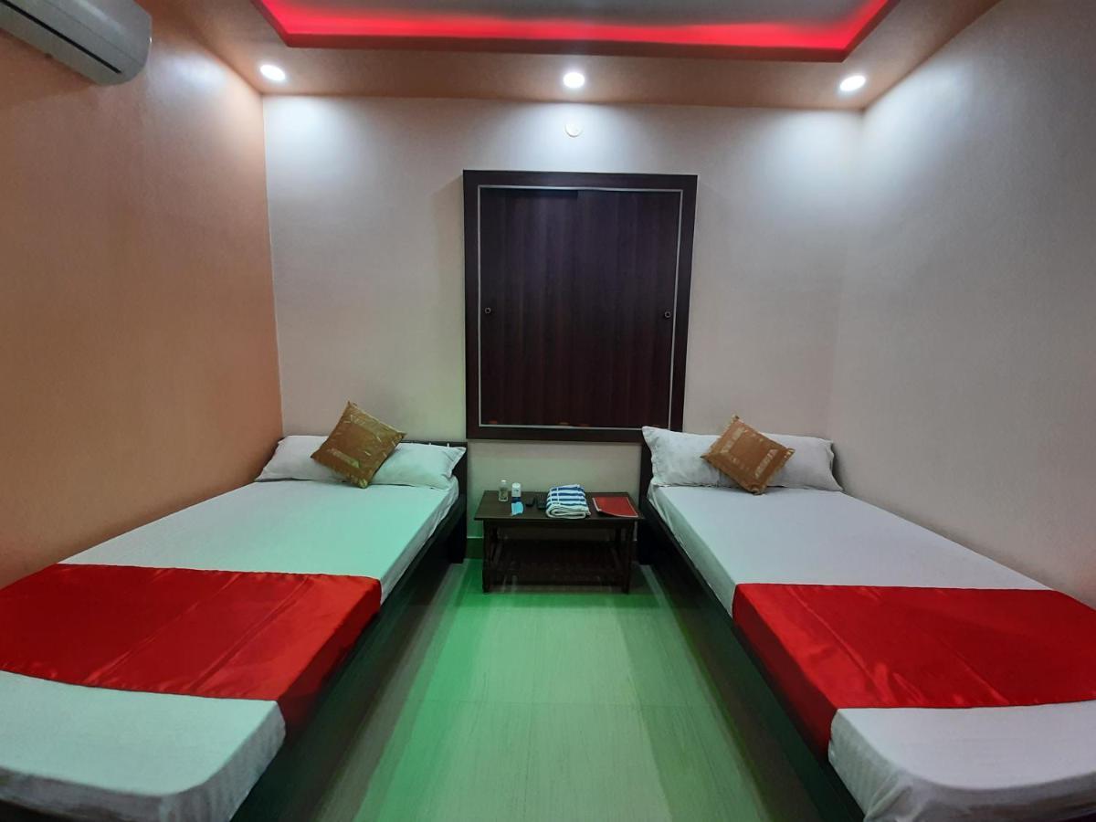 Hotel Shakuntla Palace - 400 Meters Away From Vishnu Pad Temple 7 Mins Walk Гая Экстерьер фото