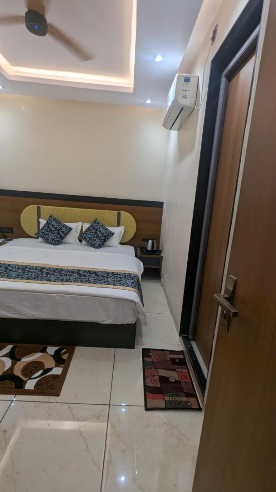 Hotel Shakuntla Palace - 400 Meters Away From Vishnu Pad Temple 7 Mins Walk Гая Экстерьер фото