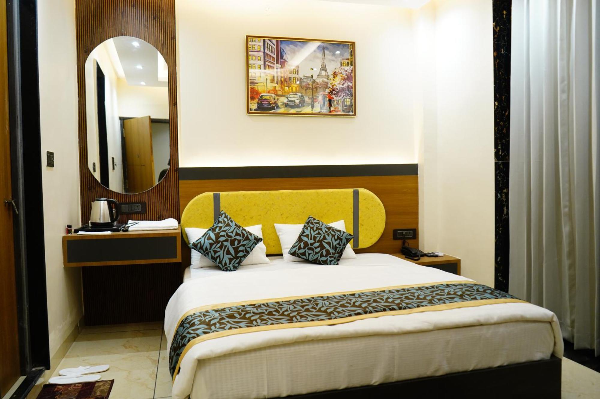 Hotel Shakuntla Palace - 400 Meters Away From Vishnu Pad Temple 7 Mins Walk Гая Экстерьер фото