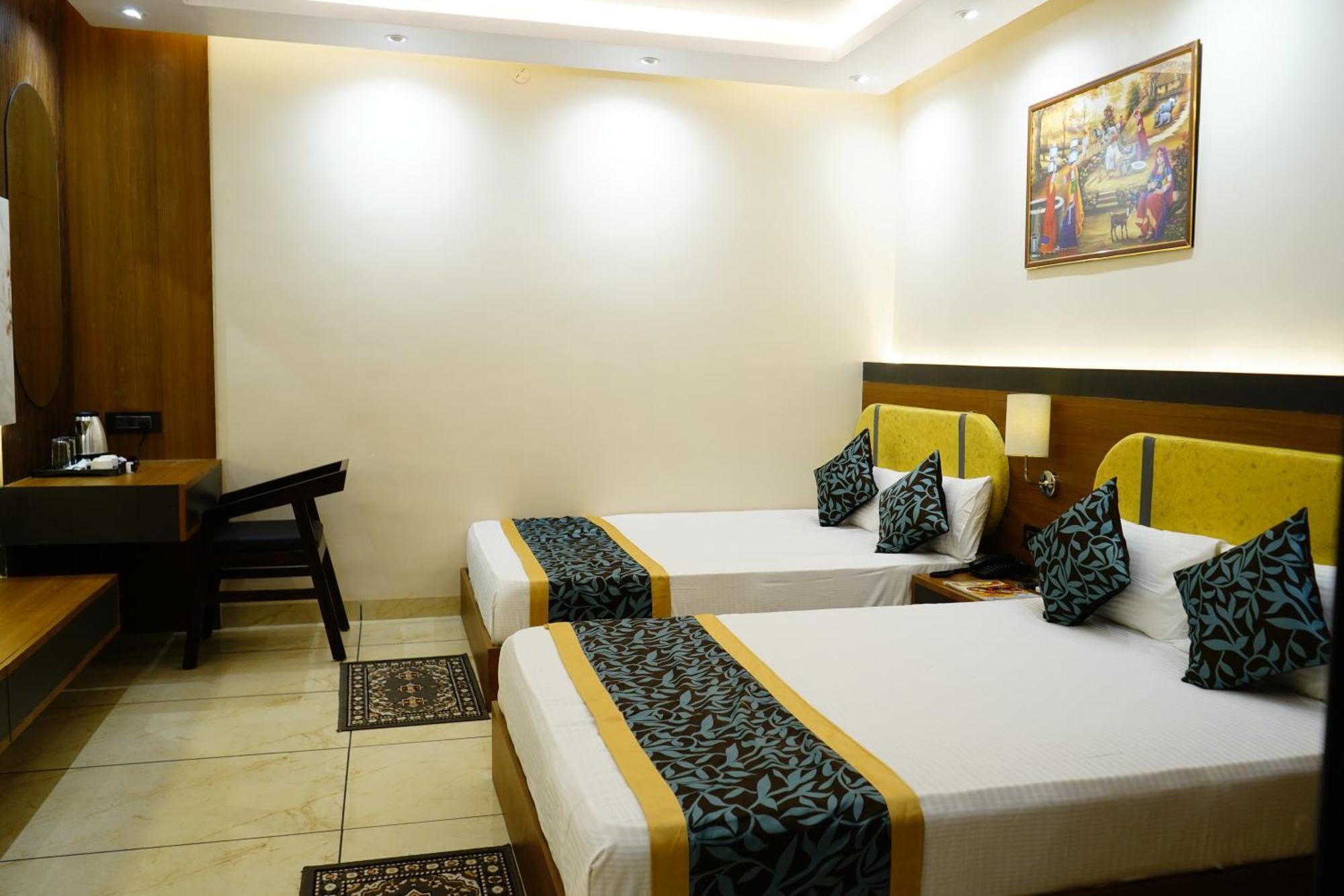 Hotel Shakuntla Palace - 400 Meters Away From Vishnu Pad Temple 7 Mins Walk Гая Экстерьер фото