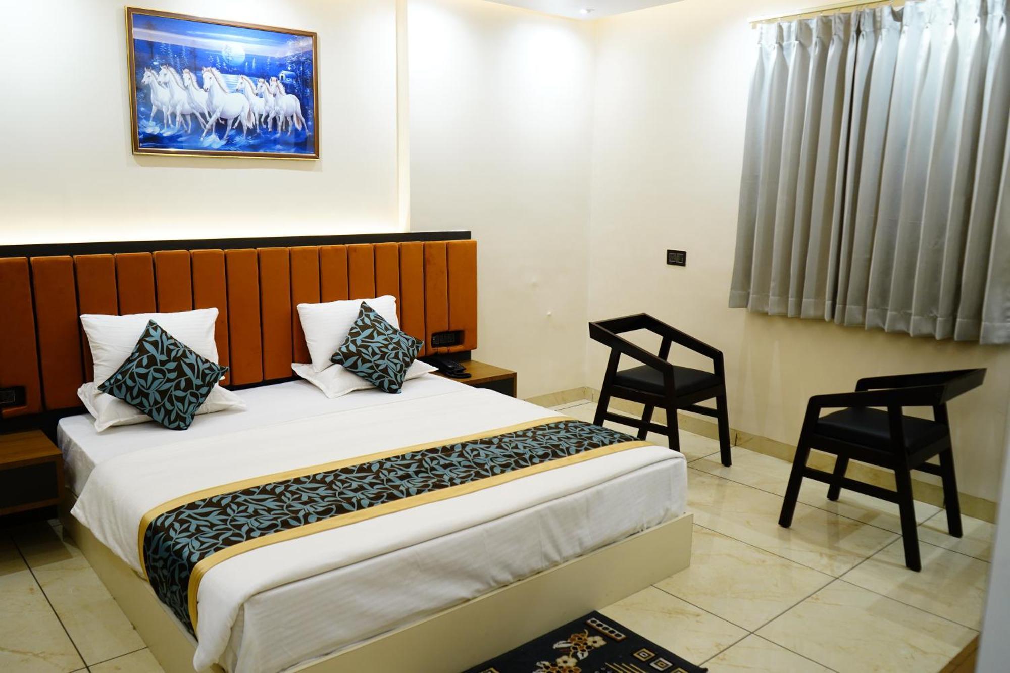 Hotel Shakuntla Palace - 400 Meters Away From Vishnu Pad Temple 7 Mins Walk Гая Экстерьер фото