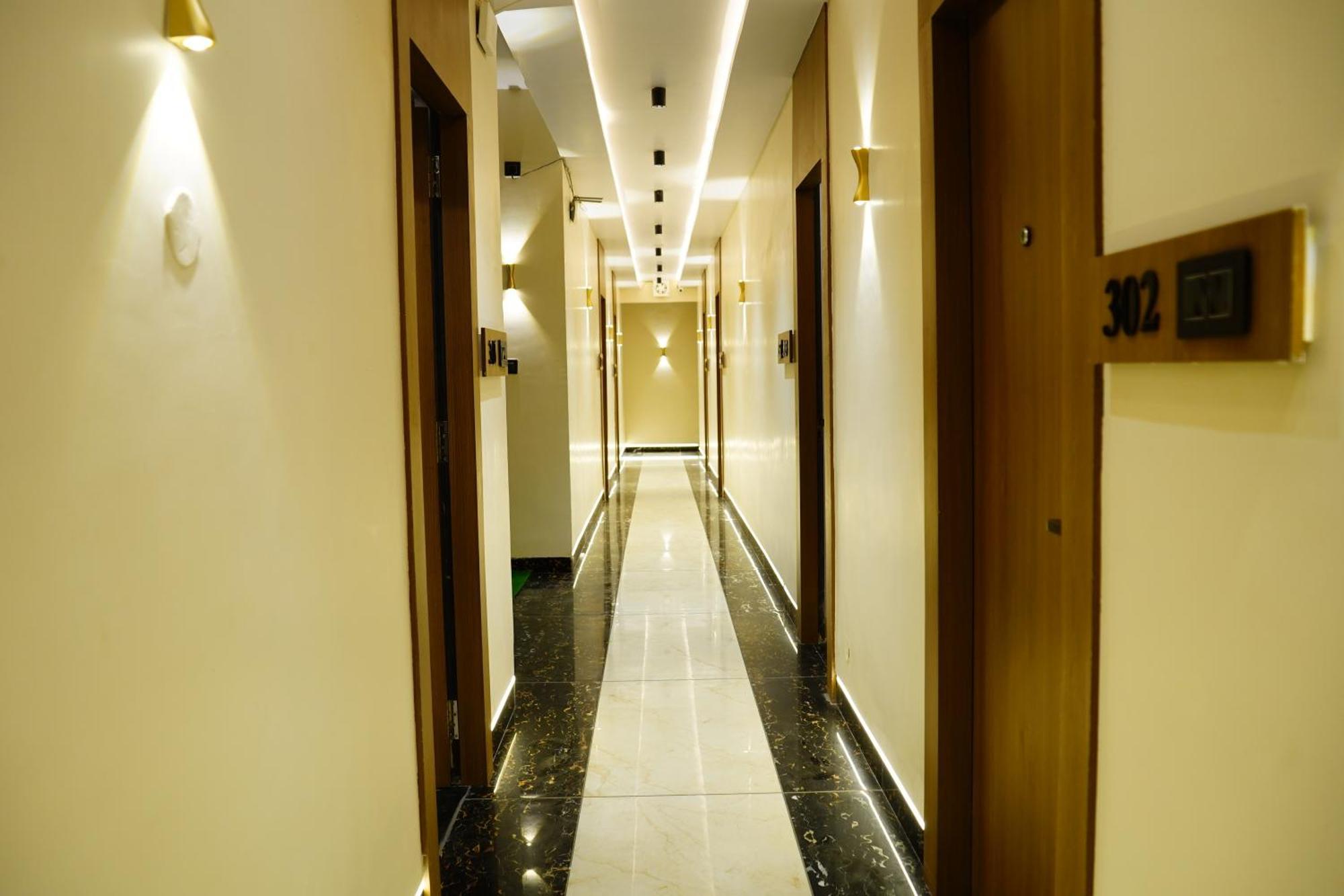 Hotel Shakuntla Palace - 400 Meters Away From Vishnu Pad Temple 7 Mins Walk Гая Экстерьер фото
