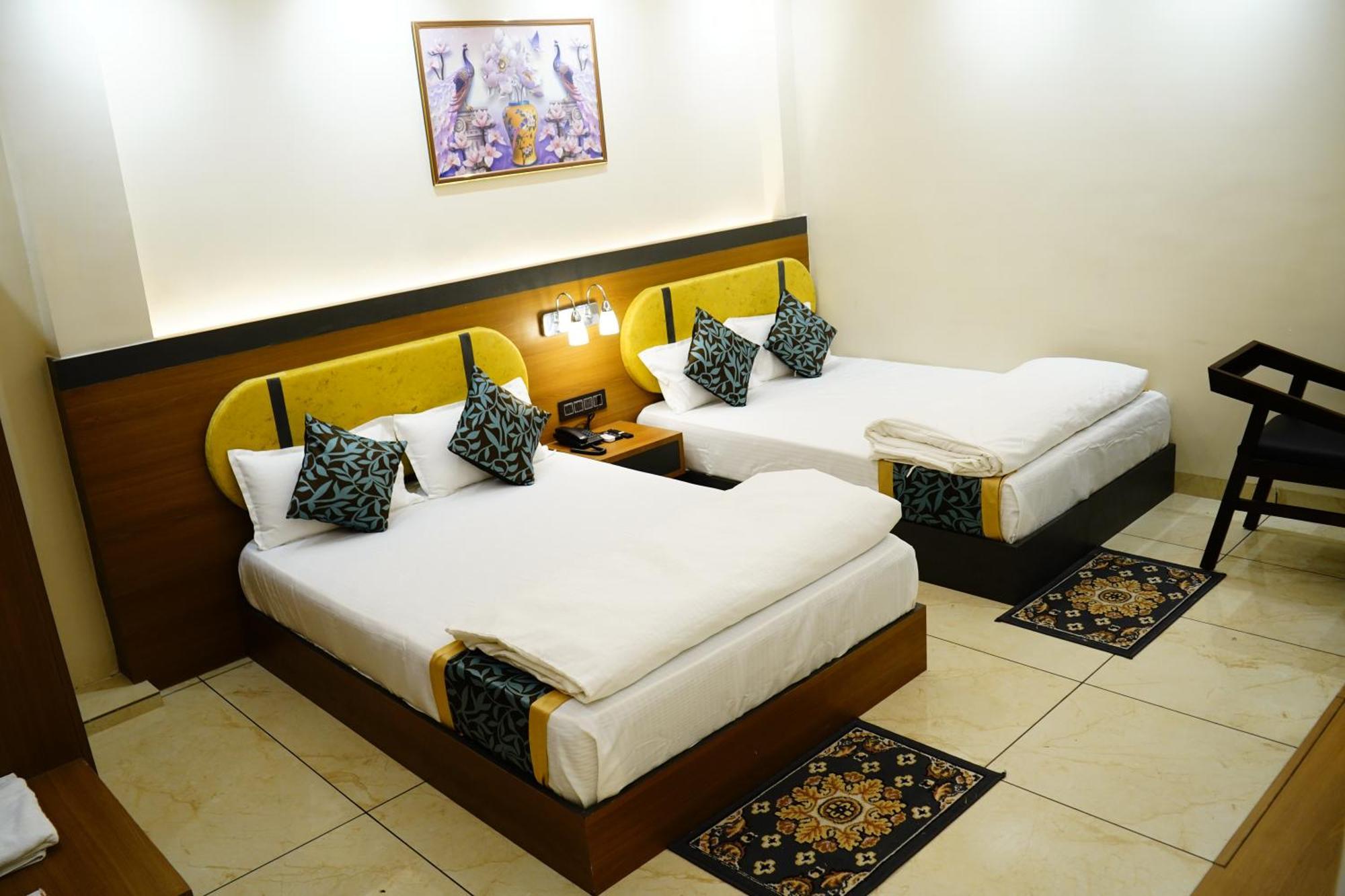 Hotel Shakuntla Palace - 400 Meters Away From Vishnu Pad Temple 7 Mins Walk Гая Экстерьер фото