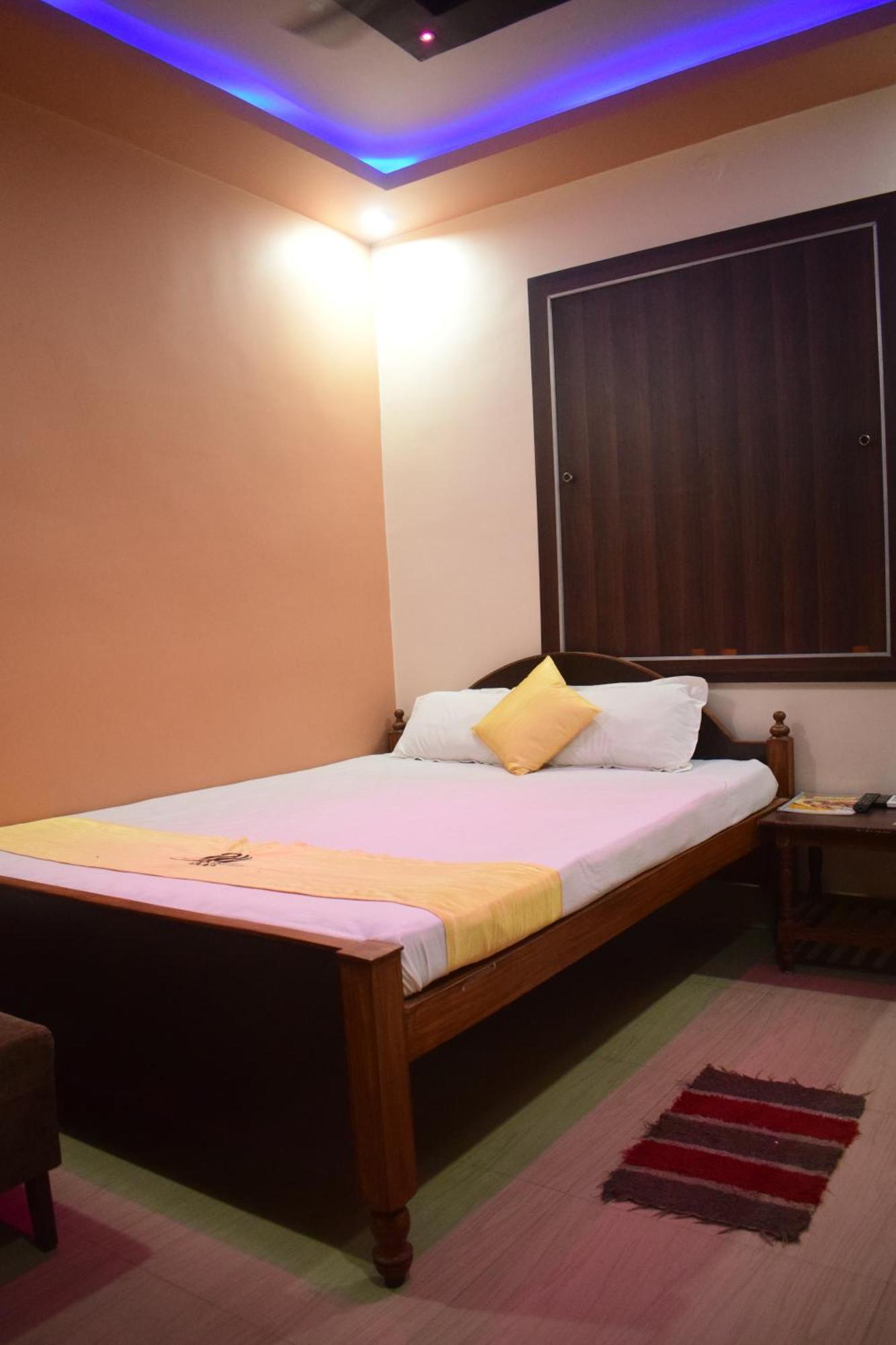 Hotel Shakuntla Palace - 400 Meters Away From Vishnu Pad Temple 7 Mins Walk Гая Экстерьер фото