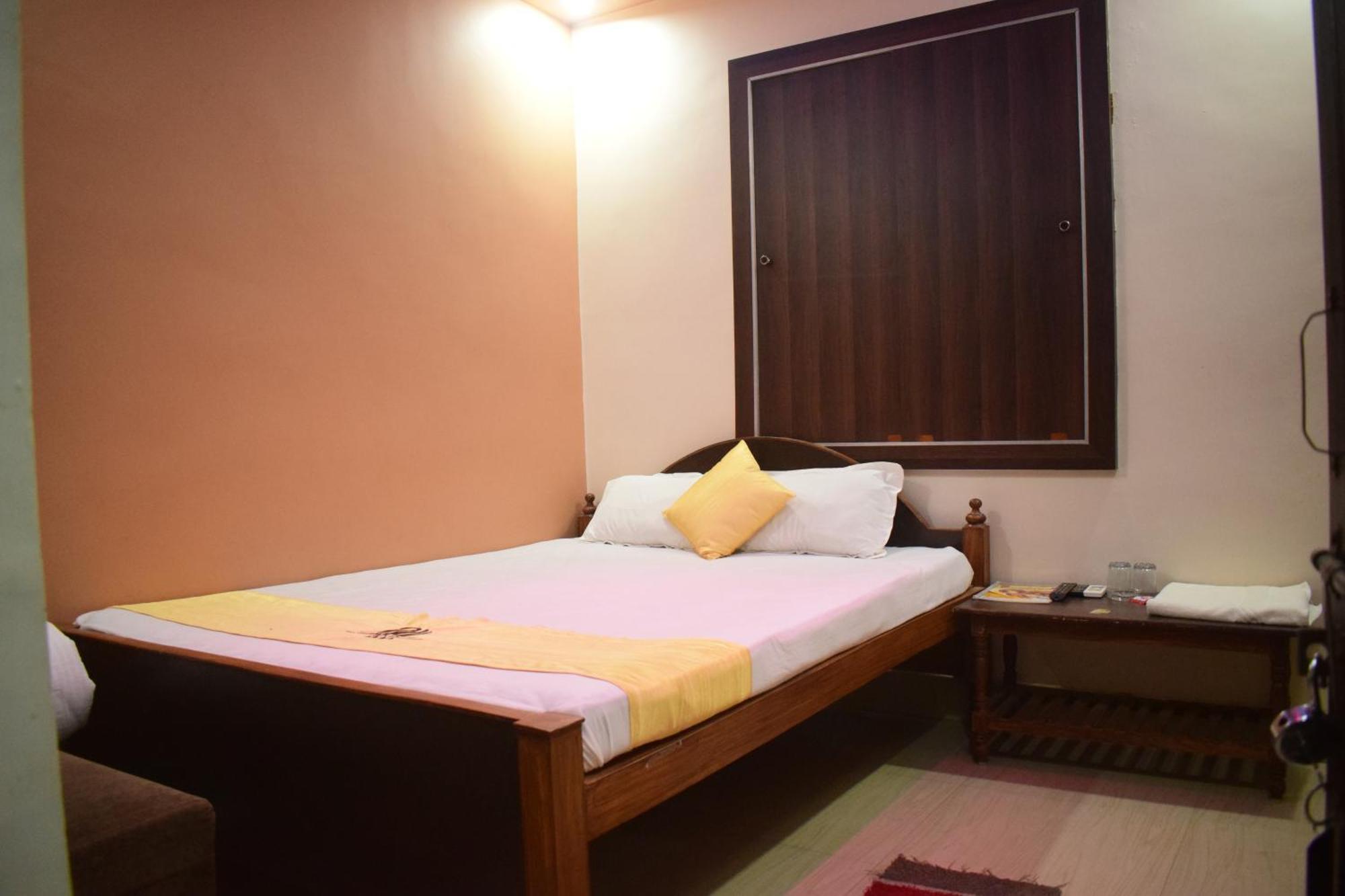 Hotel Shakuntla Palace - 400 Meters Away From Vishnu Pad Temple 7 Mins Walk Гая Экстерьер фото
